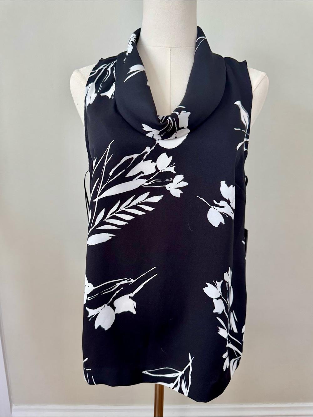 Vince Camuto Black & White Floral Cowl Neck Blouse - SizeSmall - NWT